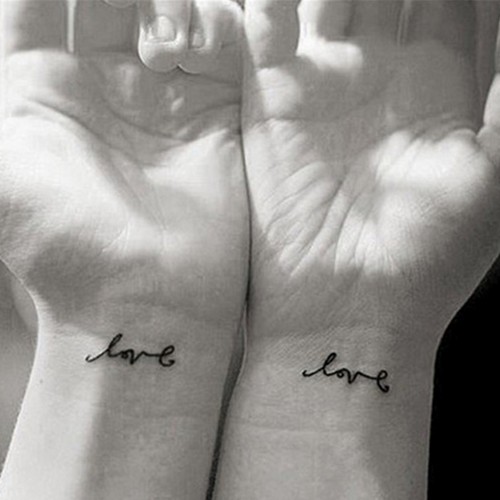 Tatouage "Love"